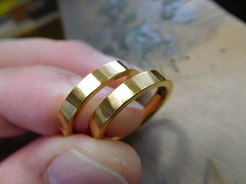 結婚指輪の一覧 | 純金 結婚指輪 鍛造リング ジュエリーコウキ