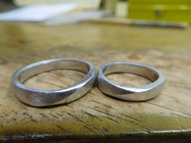 鍛造 結婚指輪 プラチナ