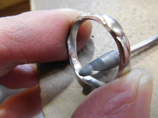 結婚指輪 彫刻