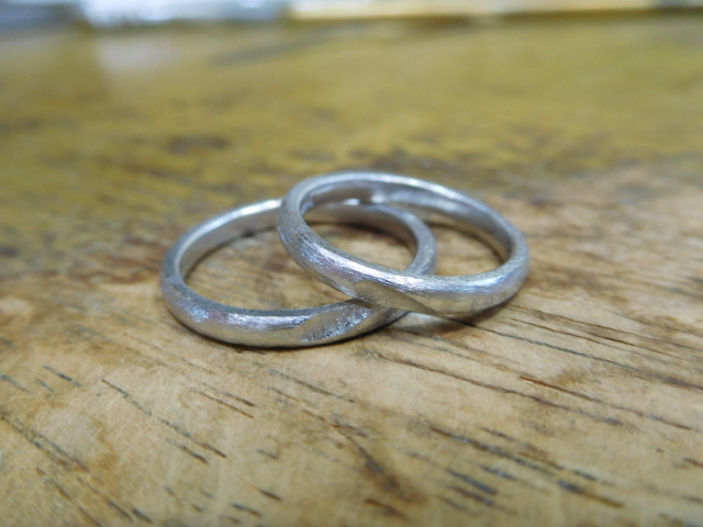pt900 結婚指輪 彫金