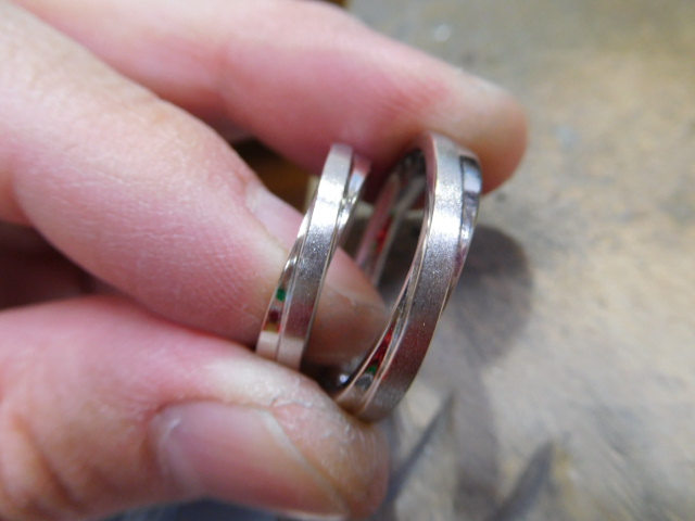 二連風 結婚指輪 プラチナ