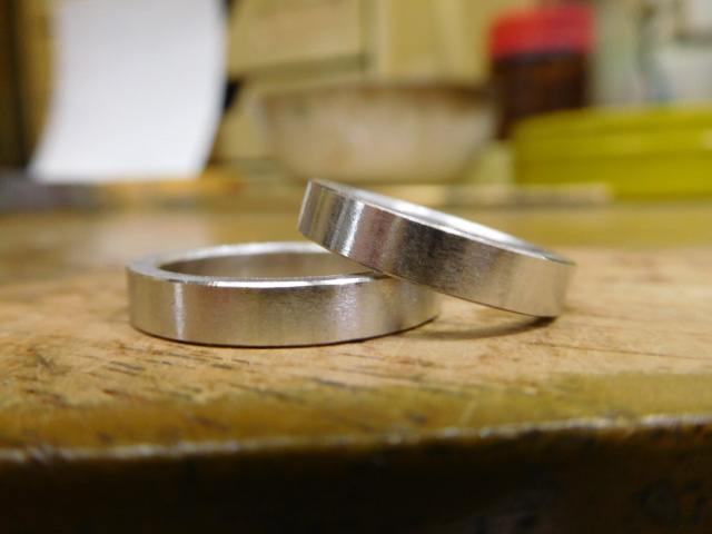 結婚指輪　フラット