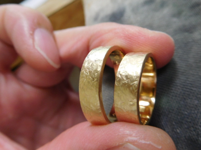 ゴールド 結婚指輪 幅広い