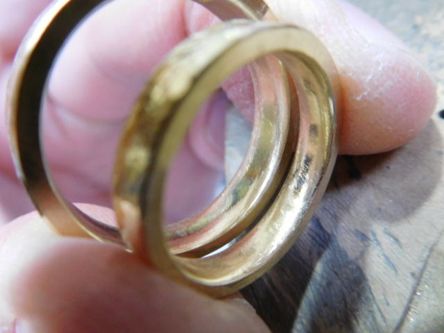 結婚指輪 鍛造 内甲丸