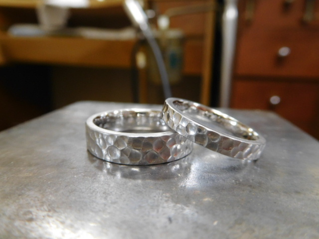 結婚指輪 鍛造 日本製