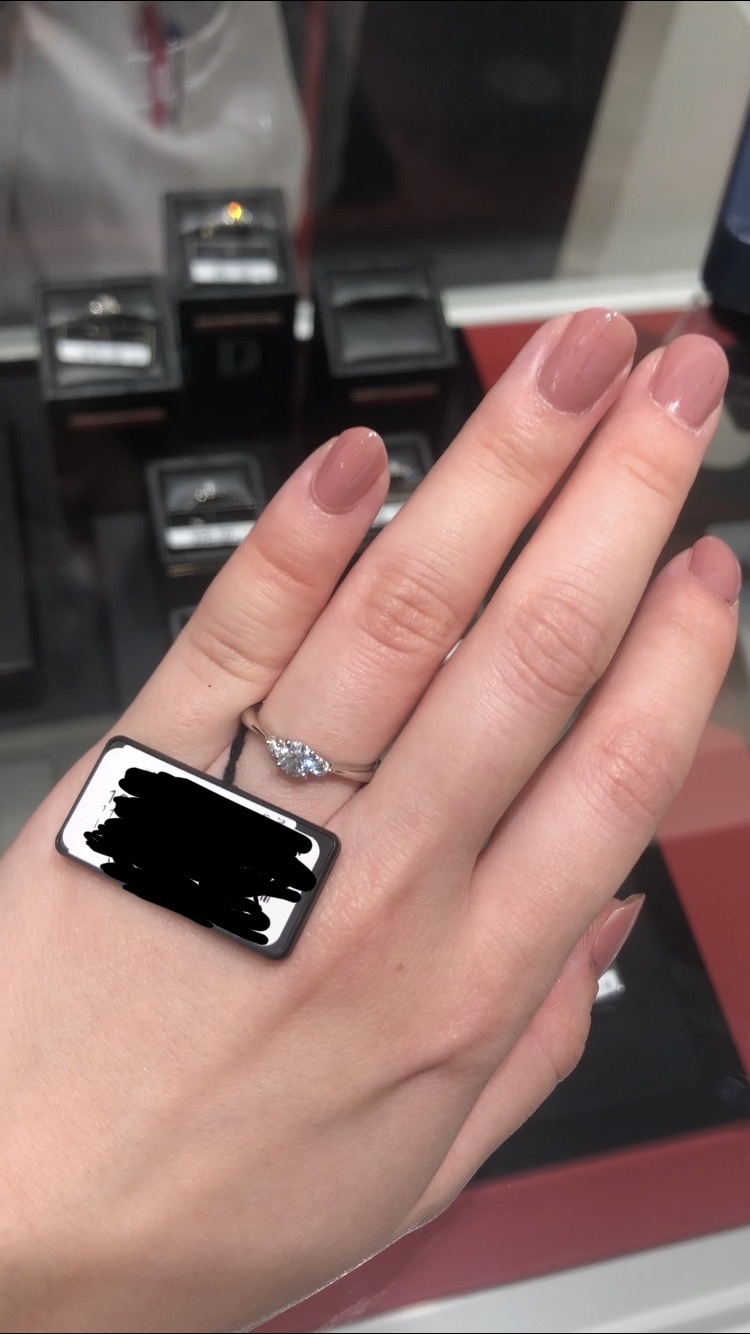 婚約指輪　立て爪