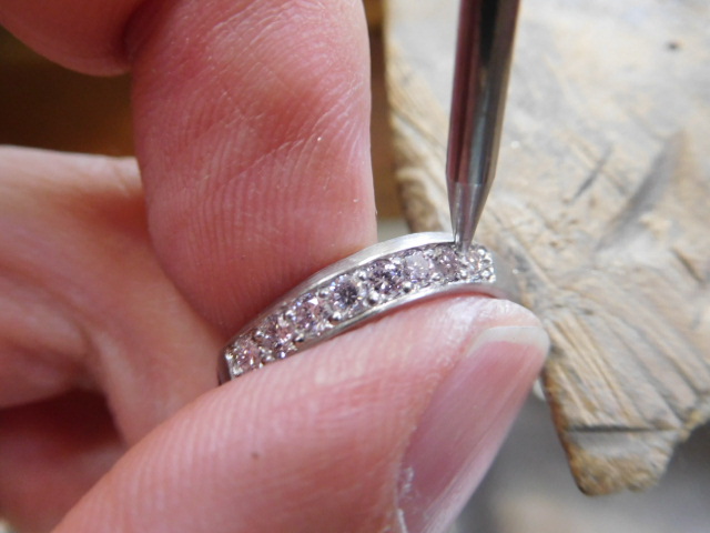 ピンクダイヤのエタニティリングが超かわいい！指輪のリフォーム 