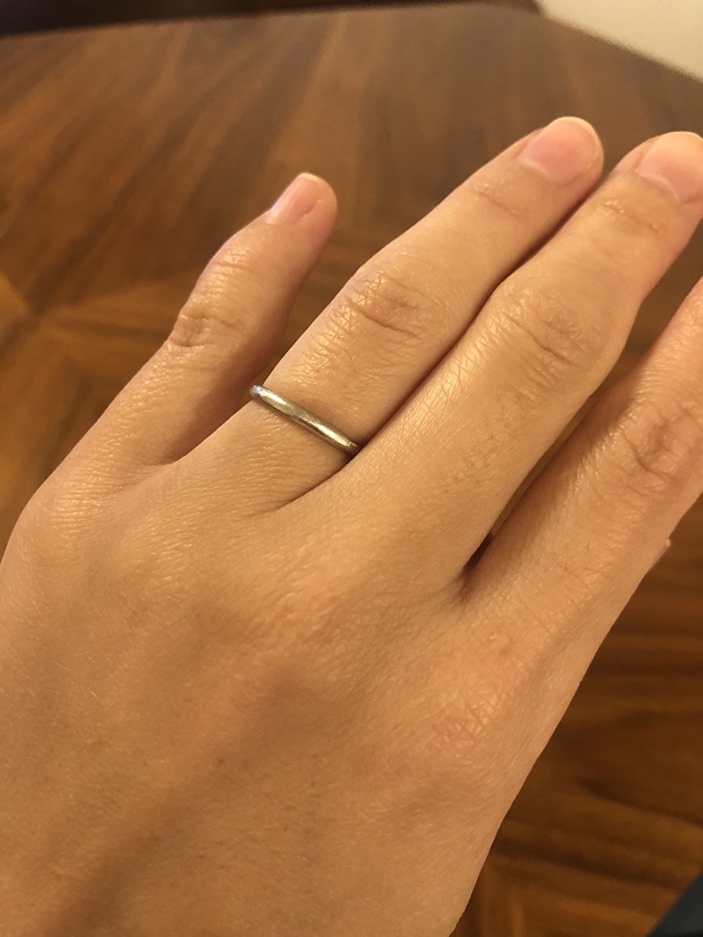 華奢な結婚指輪