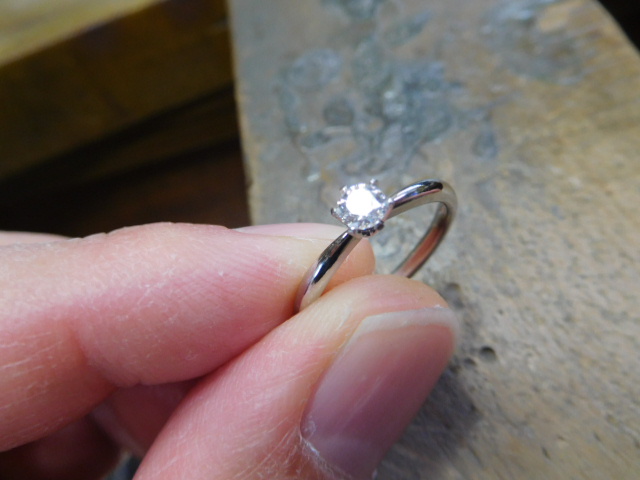 婚約指輪 ダイヤ