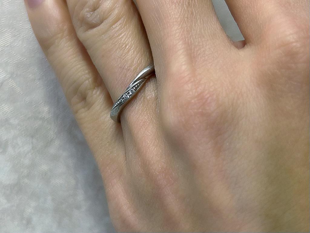v字 結婚指輪 ダイヤ