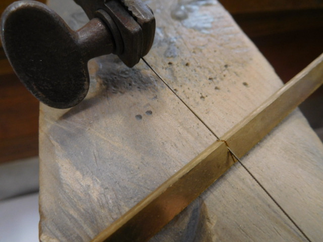 結婚指輪 槌目模様