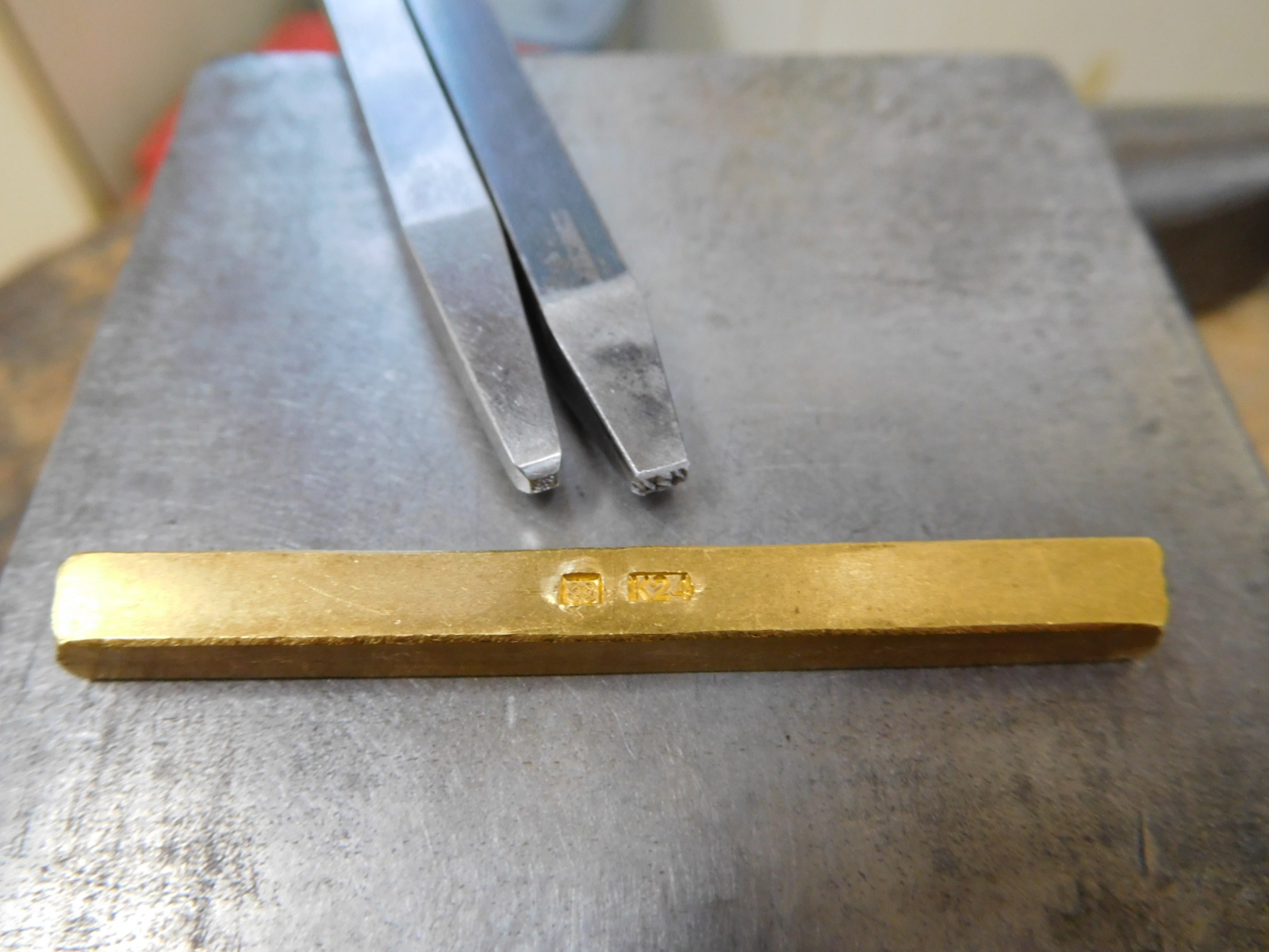 純金 指輪 ブランド