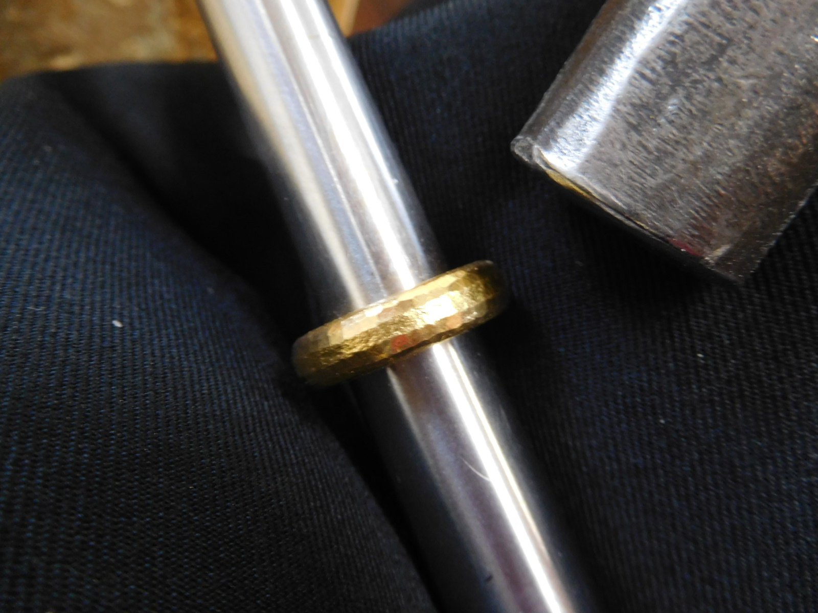 純金 指輪 ブランド