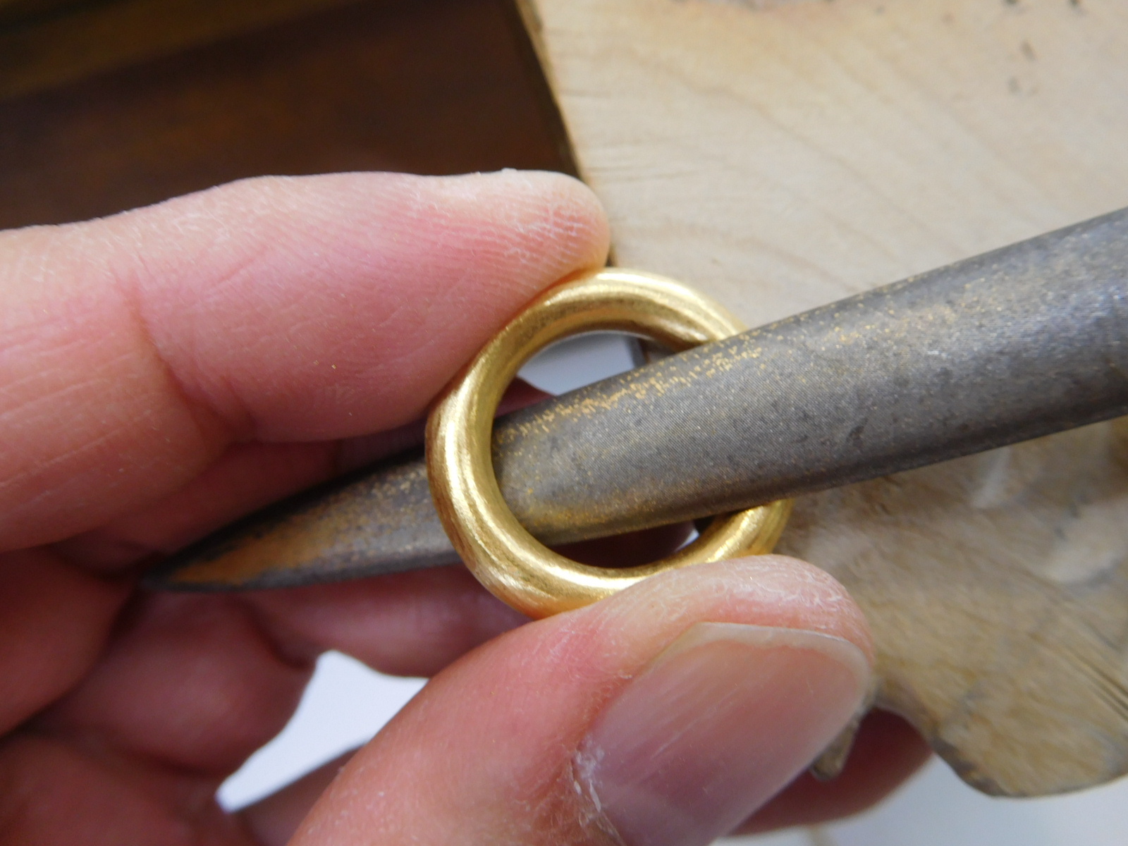 純金 指輪 ブランド