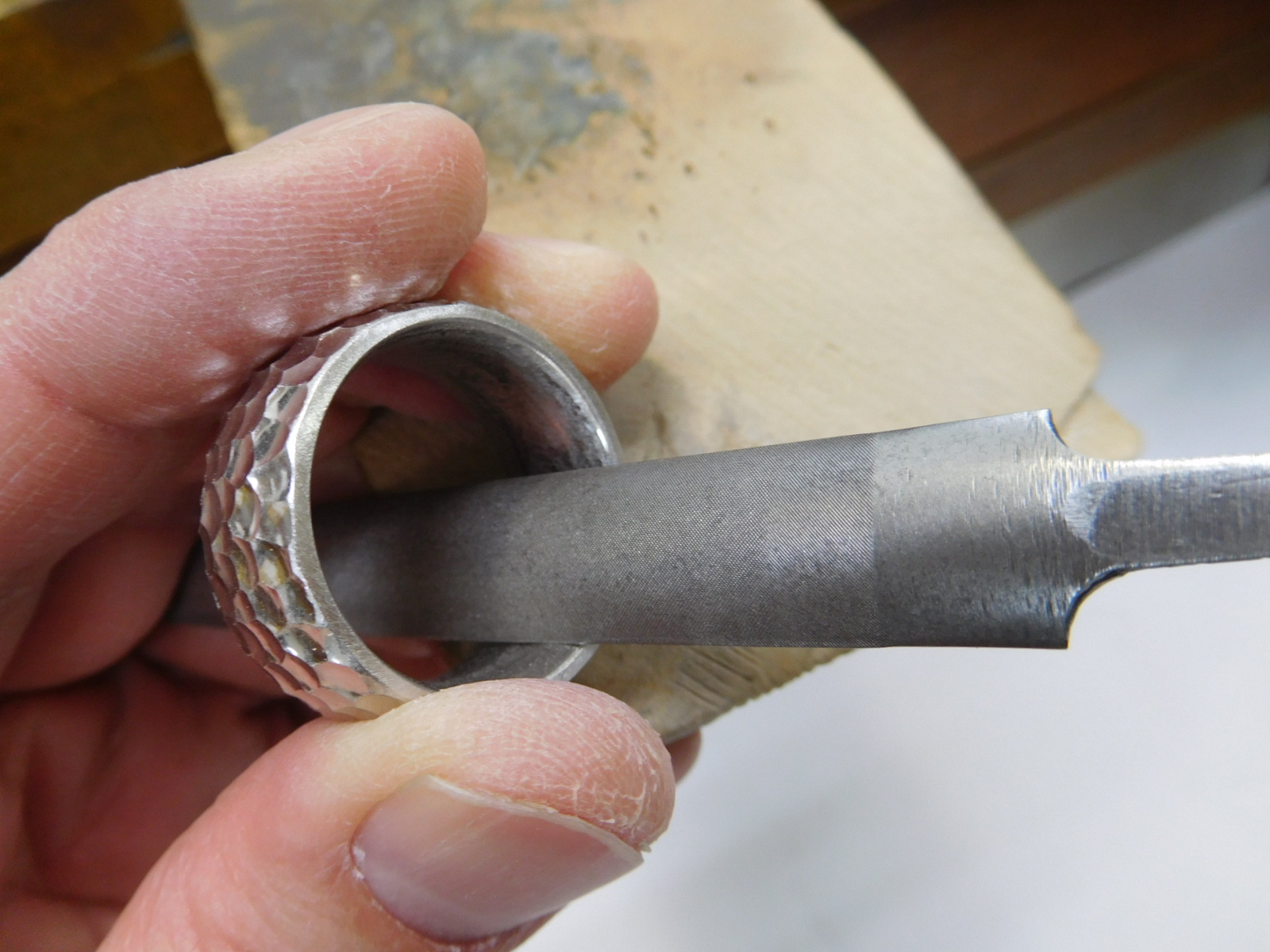 槌目 リング メンズ