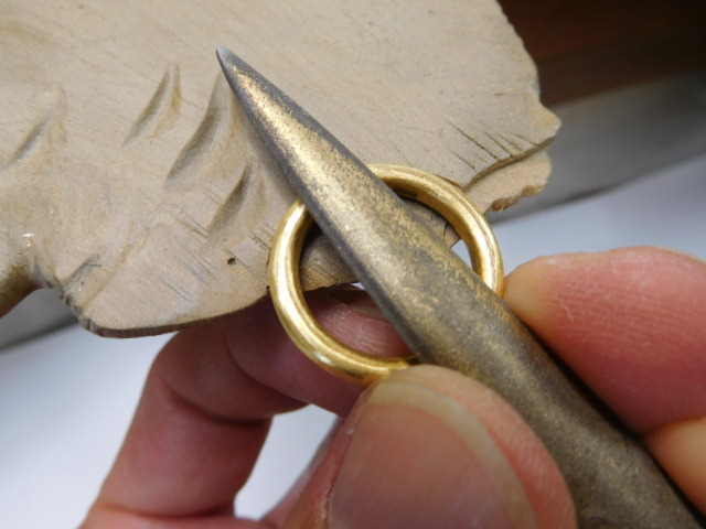 純金 指輪 どこで買う