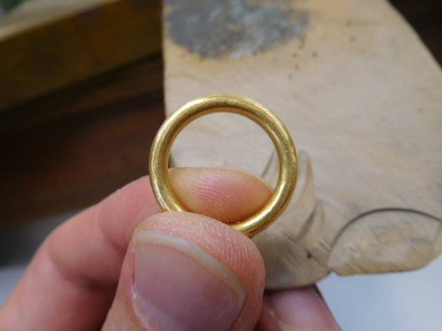 純金 指輪 どこで買う