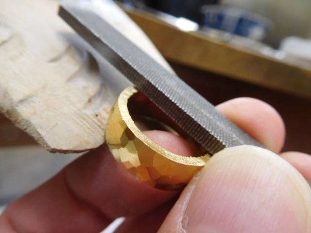 槌目 リング 意味