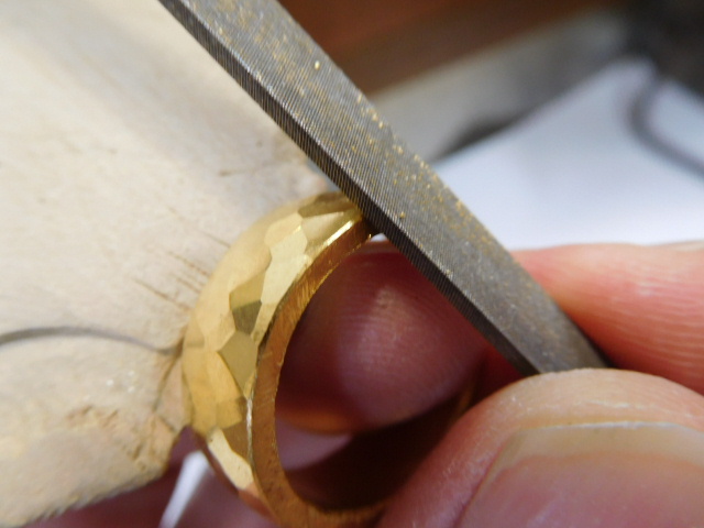 槌目 リング 意味