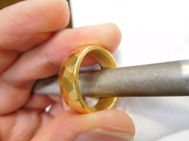 槌目 リング 意味