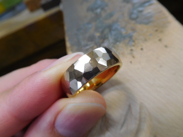 槌目 リング 意味